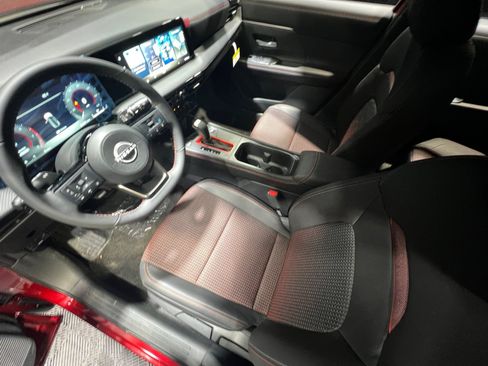 New 2026 Nissan Kicks SR FWD image 33