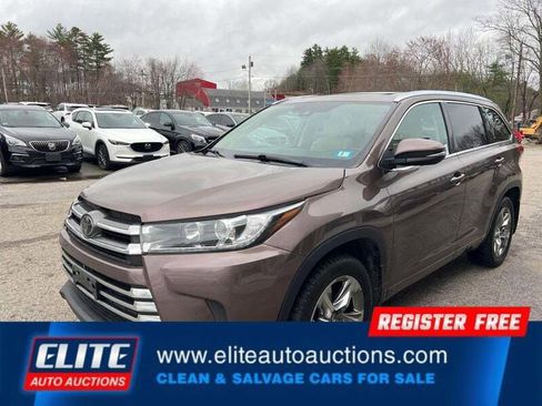Used 2018 Toyota Highlander Limited Platinum w/ Carpet Mat Package (TMS) AWD/4WD image 4