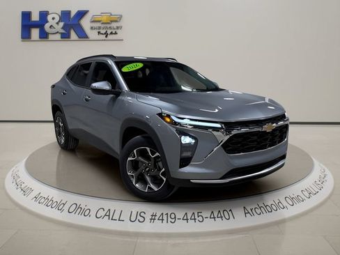 New 2026 Chevrolet Trax LT w/ Driver Confidence Package FWD image 1