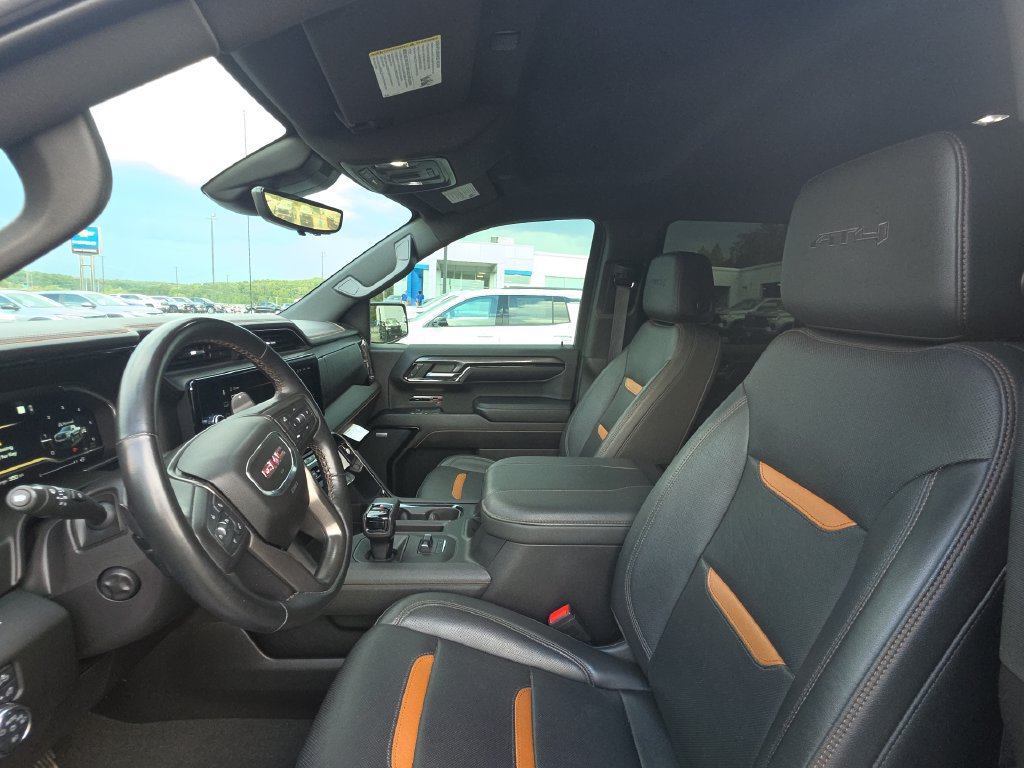 Used 2023 GMC Sierra 1500 AT4 w/ Technology Package AWD/4WD image 16