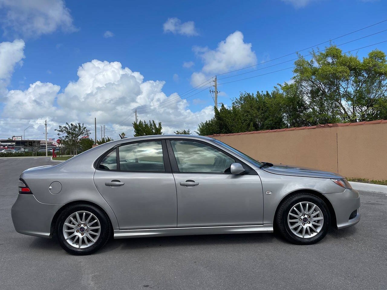 Used 2008 Saab 9-3 2.0T FWD image 3