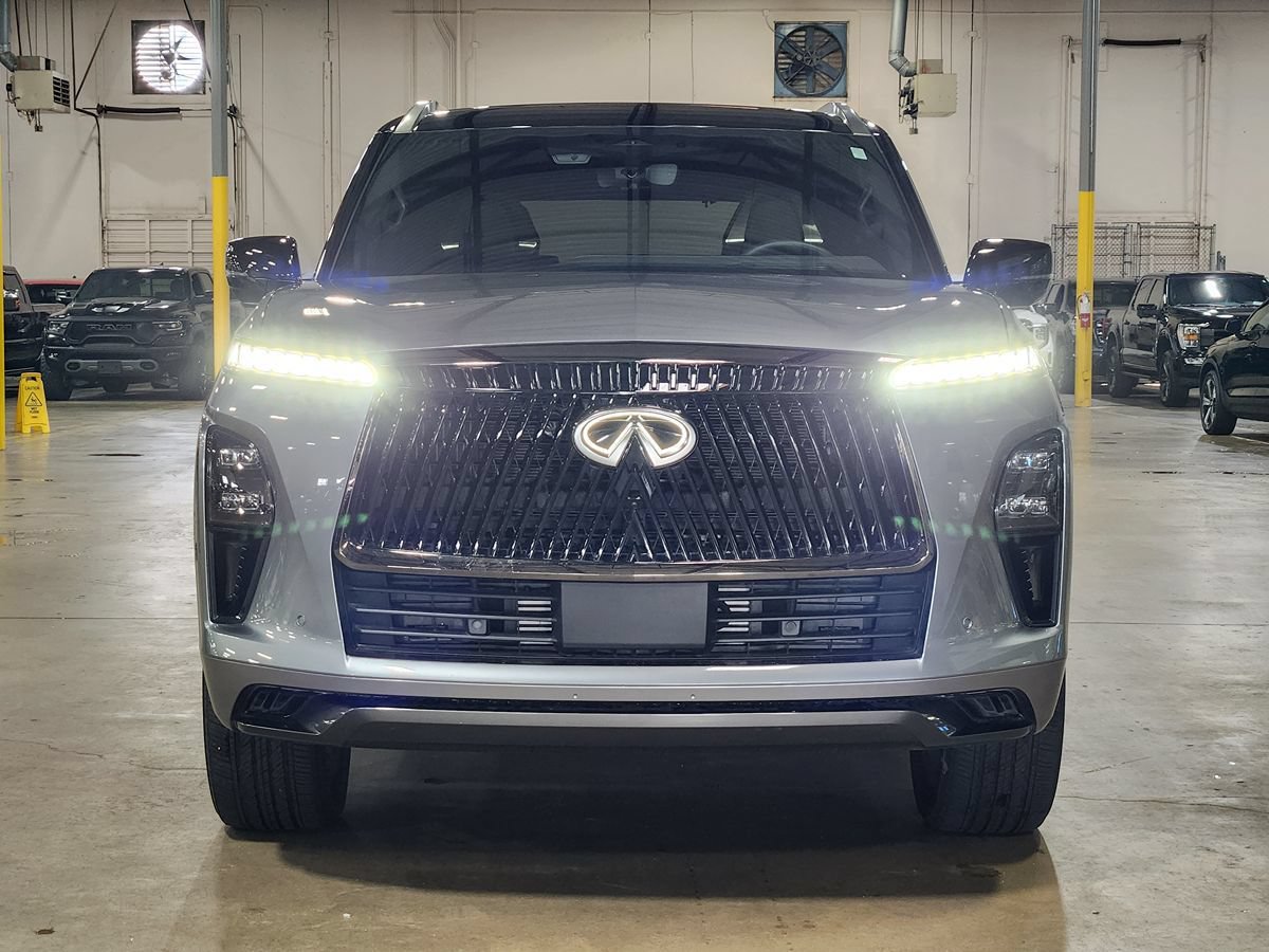Used 2026 INFINITI QX80 Autograph w/ Premium Cargo Package AWD/4WD image 3