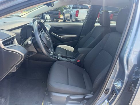 Used 2023 Toyota Corolla LE FWD image 9