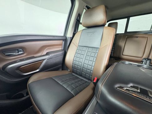 Used 2019 Nissan Titan Platinum Reserve w/ Platinum Utility Package AWD/4WD image 17