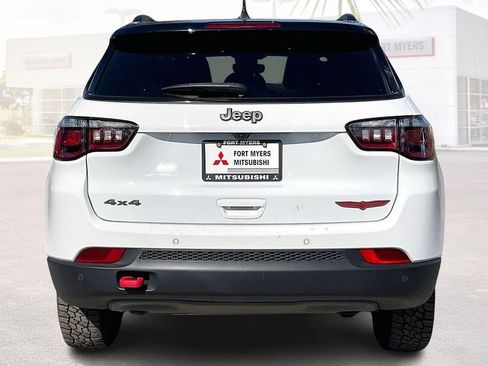 Used 2025 Jeep Compass Trailhawk image 16