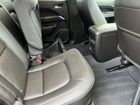 Used 2019 Chevrolet Colorado ZR2 w/ ZR2 Midnight Special Edition image 18