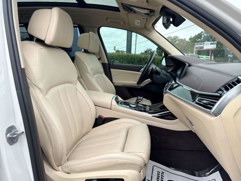 Used 2019 BMW X7 xDrive40i w/ Premium Package AWD/4WD image 16