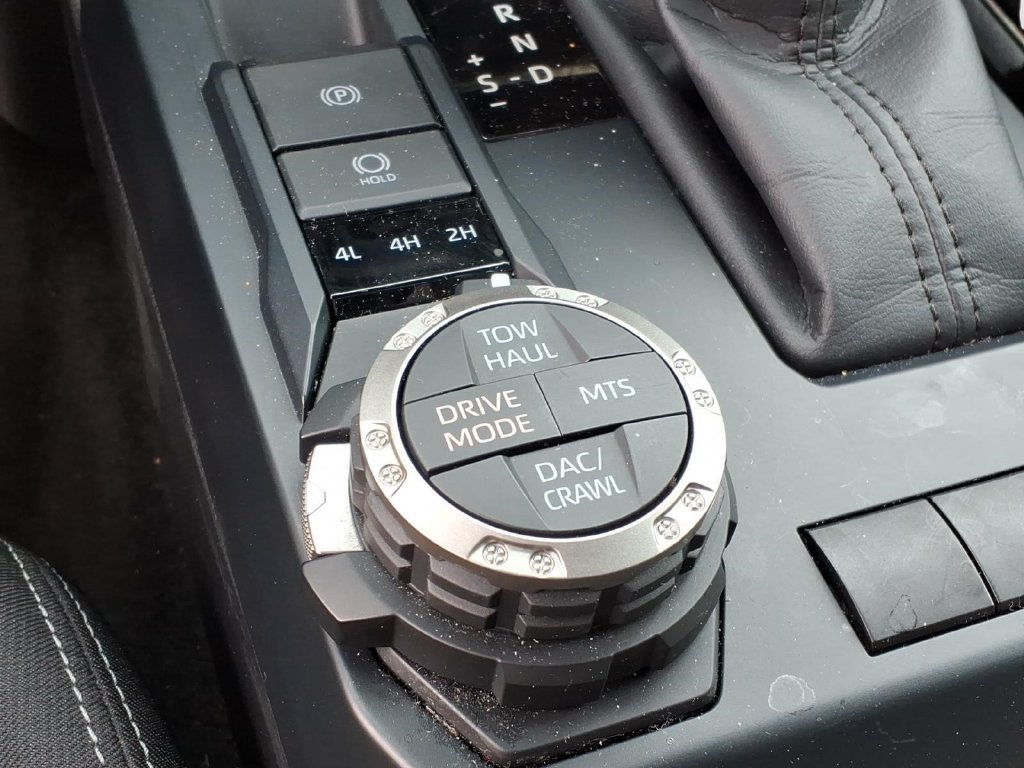 Used 2025 Toyota Tacoma TRD Off-Road AWD/4WD image 20