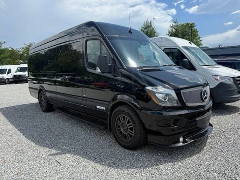 Used 2016 Mercedes-Benz Sprinter 2500 image 3
