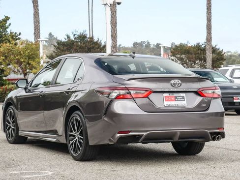 Used 2022 Toyota Camry SE FWD image 7