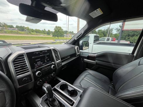 Used 2015 Ford F150 Platinum w/ Equipment Group 701A Luxury AWD/4WD image 29