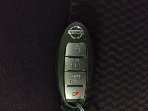 Used 2020 Nissan Sentra S image 32