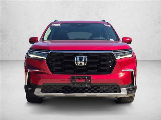 Used 2025 Honda Pilot Elite image 2