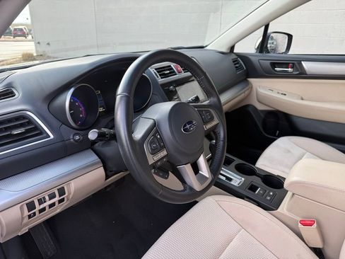 Used 2017 Subaru Outback 2.5i Premium image 17