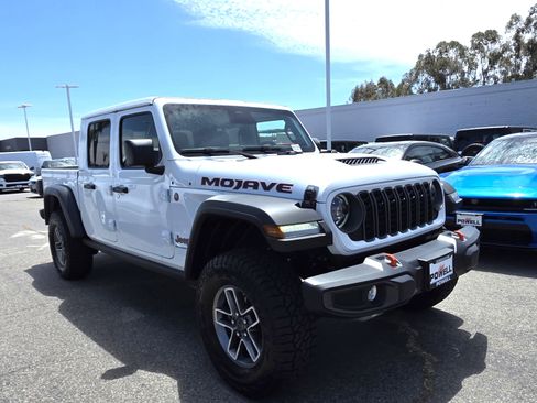 New 2026 Jeep Gladiator Mojave AWD/4WD image 5