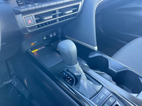 Used 2025 Toyota Camry LE image 41