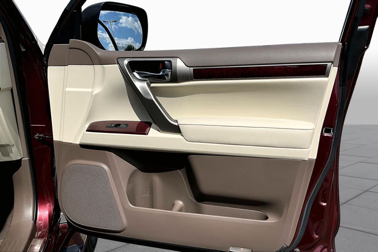 Used 2019 Lexus GX 460 Premium w/ Premium Package AWD/4WD image 19