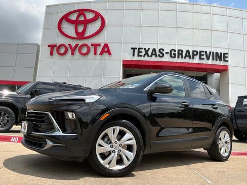 Used 2025 Buick Encore GX Preferred FWD image 2
