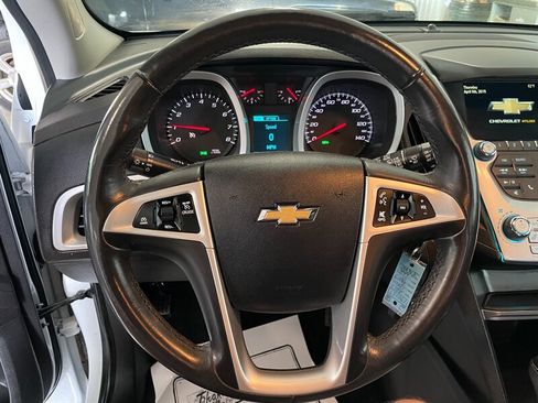 Used 2017 Chevrolet Equinox LT w/ Convenience Package FWD image 8