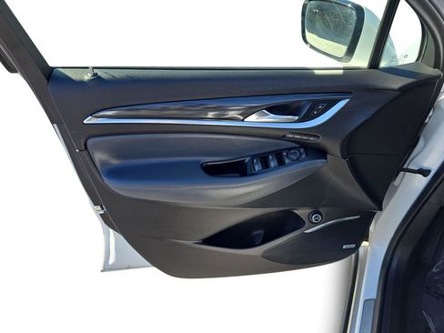 Used 2024 Buick Enclave Premium image 23