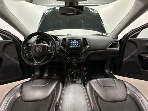 Used 2020 Jeep Cherokee Latitude Plus w/ Comfort/Convenience Group AWD/4WD image 21