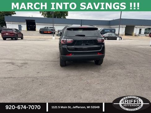 New 2025 Jeep Compass Latitude w/ Sun & Sound Group image 9