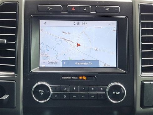 Used 2021 Ford Expedition XLT image 23