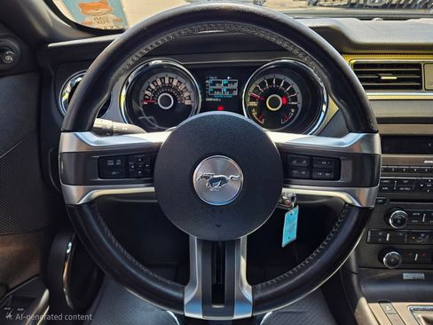 Used 2013 Ford Mustang GT Premium w/ Comfort Pkg RWD image 27