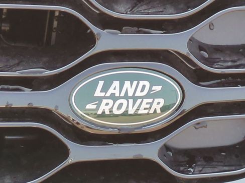 New 2025 Land Rover Discovery Dynamic SE image 11