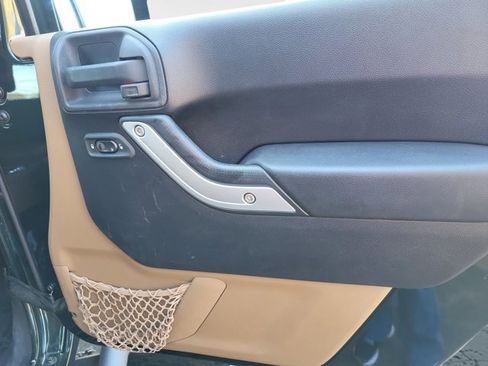 Used 2012 Jeep Wrangler Unlimited Sahara w/ Dual Top Group image 21