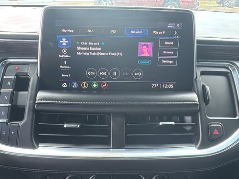 Used 2021 Chevrolet Suburban Z71 image 19