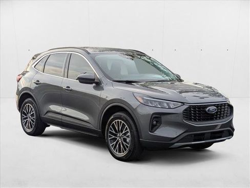 New 2025 Ford Escape SE image 6