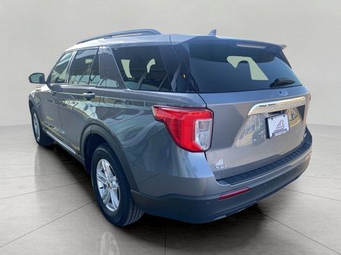 Used 2022 Ford Explorer XLT image 8