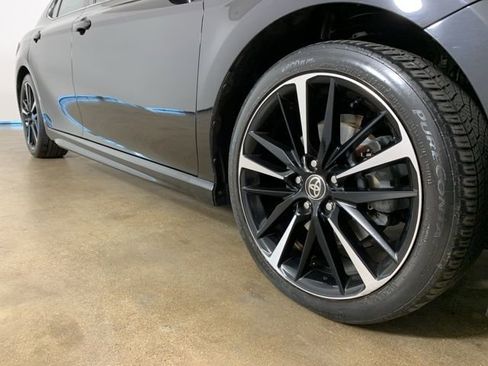 Used 2020 Toyota Camry XSE FWD image 6