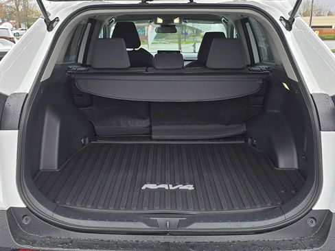 Certified 2025 Toyota RAV4 XLE image 18