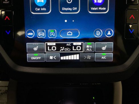 Used 2025 Subaru Forester Premium AWD/4WD image 22