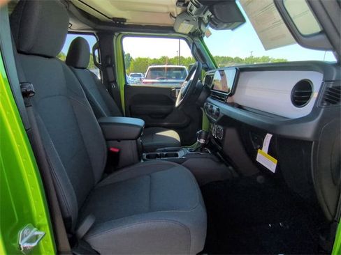 New 2025 Jeep Gladiator Sport image 29