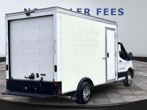 Used 2022 Ford Transit 350 DRW RWD image 6