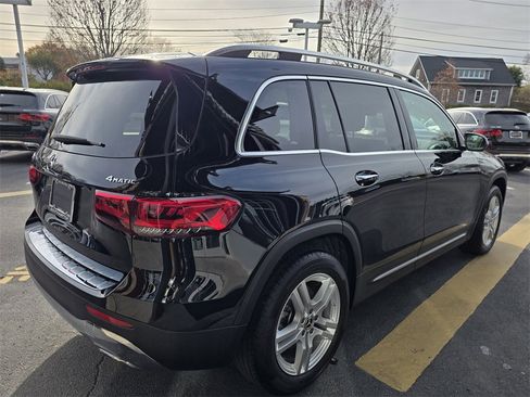 Certified 2022 Mercedes-Benz GLB 250 4MATIC image 9