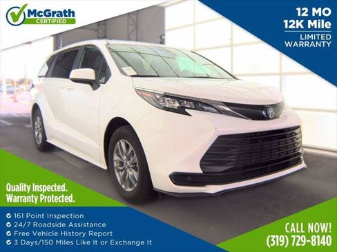Certified 2025 Toyota Sienna LE FWD image 1