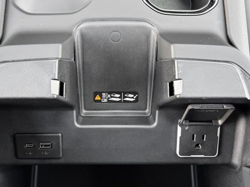 Used 2024 GMC Sierra 1500 AT4 image 27