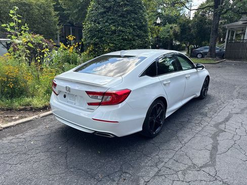 Used 2018 Honda Accord Sport image 5