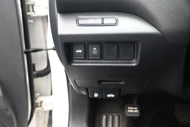 Used 2017 Nissan Altima 2.5 SR w/ Midnight Edition Package FWD image 24