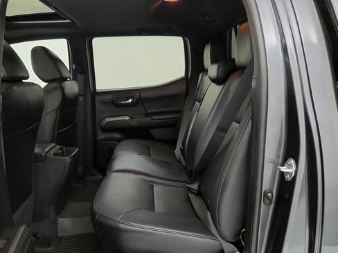Certified 2021 Toyota Tacoma Limited AWD/4WD image 18