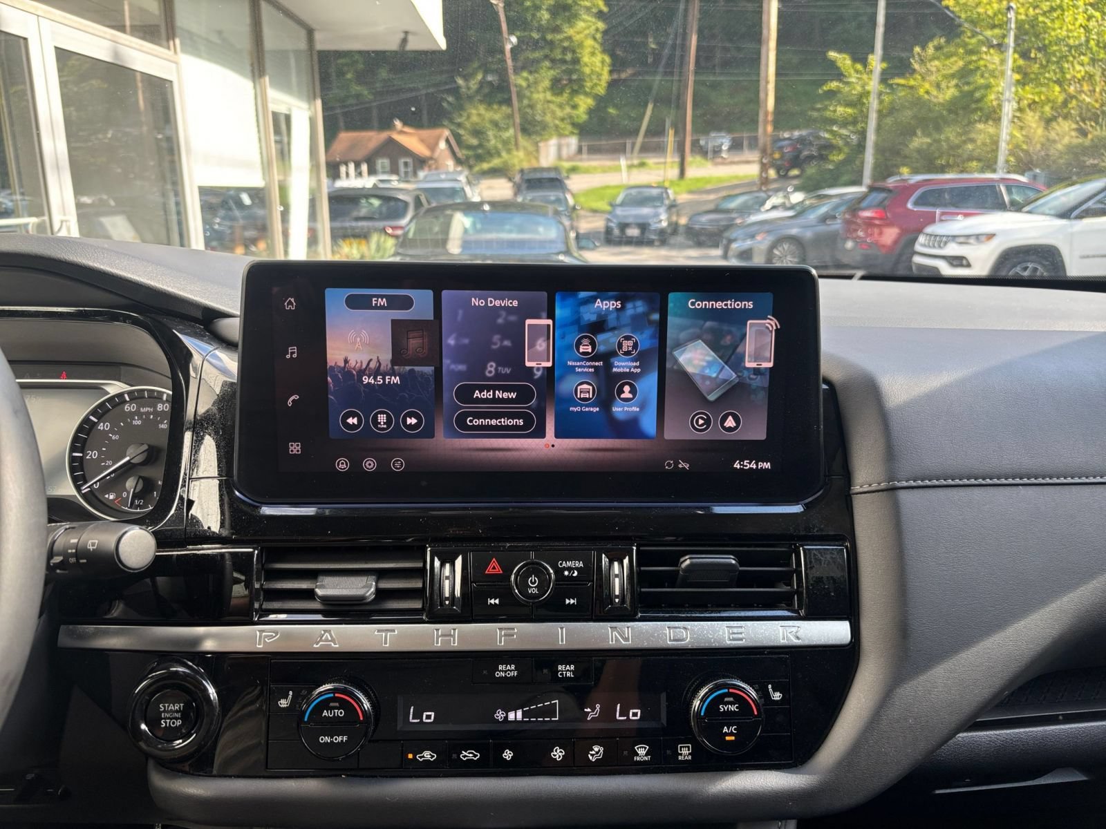 Used 2026 Nissan Pathfinder SV AWD/4WD image 16