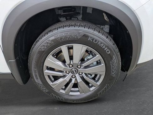 New 2026 Nissan Pathfinder SV w/ Cargo Package FWD image 9