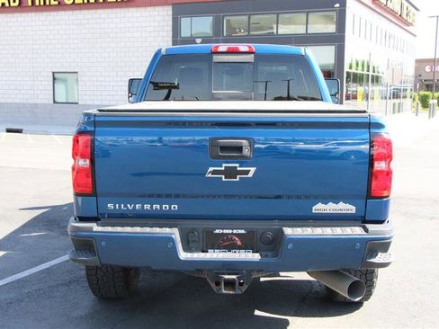 Used 2018 Chevrolet Silverado 2500 High Country AWD/4WD image 6