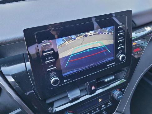 Used 2022 Toyota Camry SE image 13