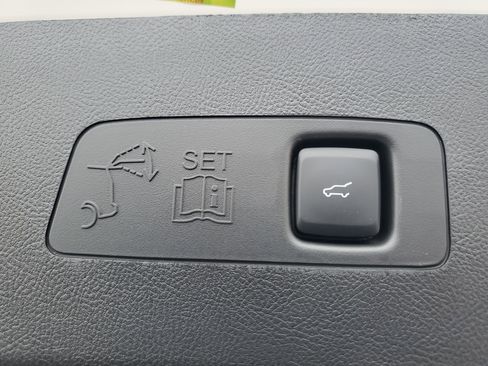 New 2026 Lincoln Corsair Premiere image 30