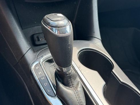 Used 2019 Chevrolet Cruze LS w/ LS Convenience Package FWD image 21